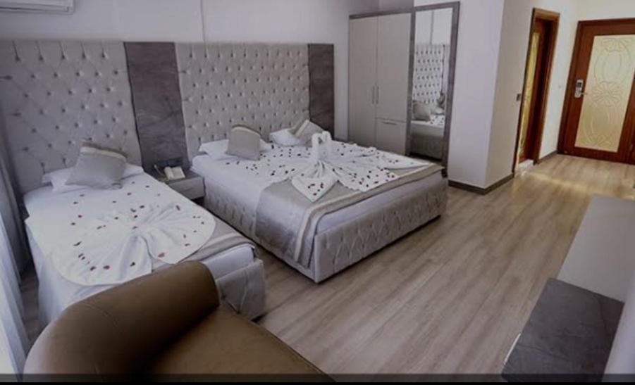 Karaca Hotel อิสตันบูล ภายนอก รูปภาพ